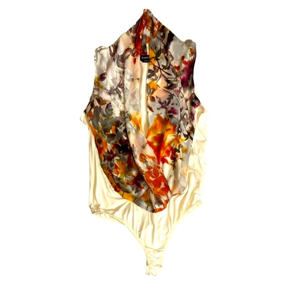 BeBe Deep V Floral + Cream Bodysuit - Picture 3 of 7